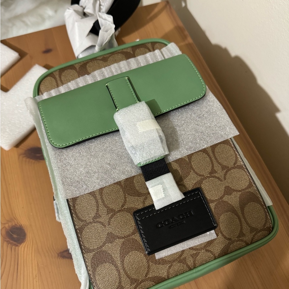 🥰 Track Pack In Colorblock Signature Canvas - Picture 11 of 14